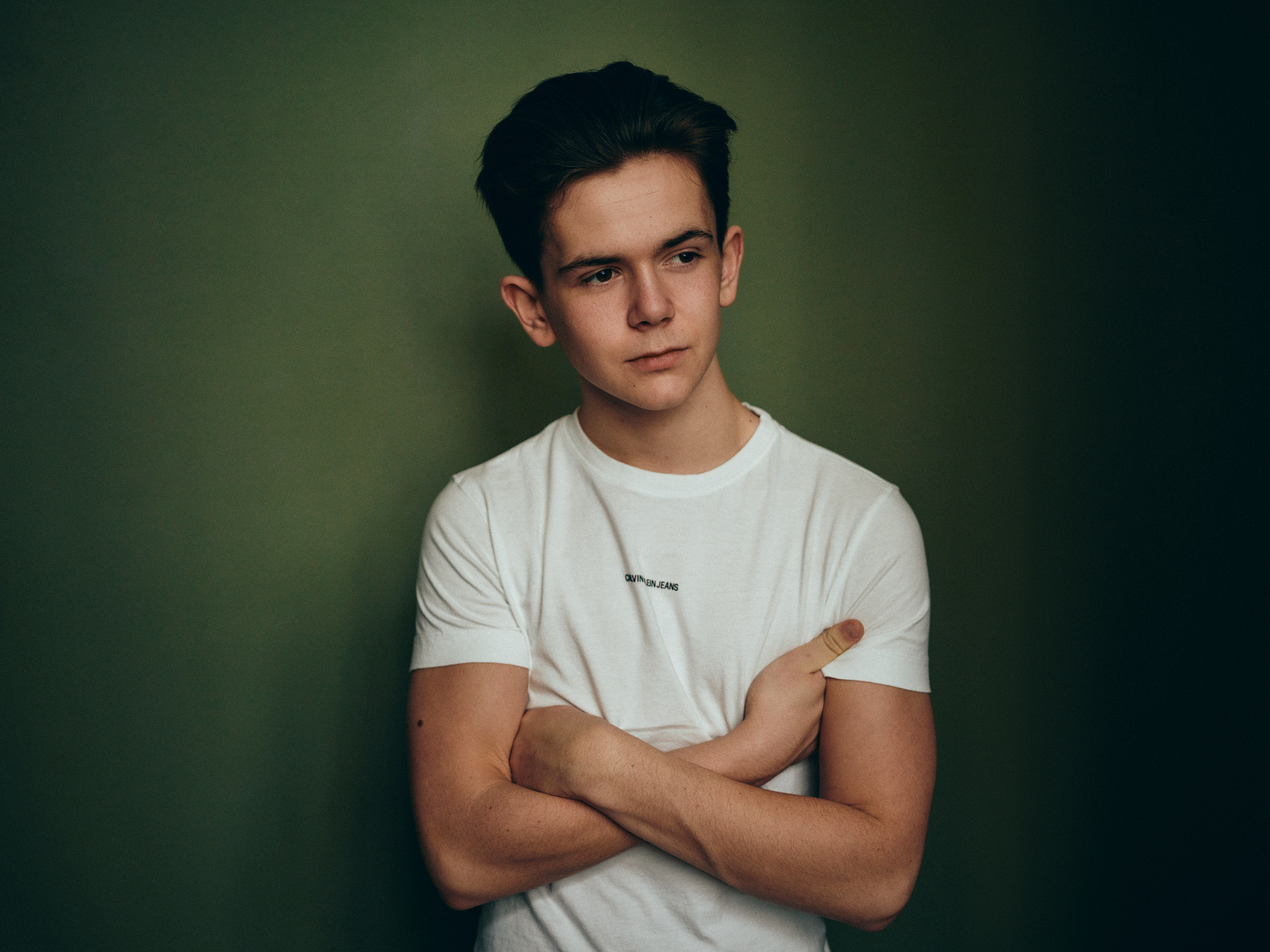 actor Oaklee Pendergast large photo