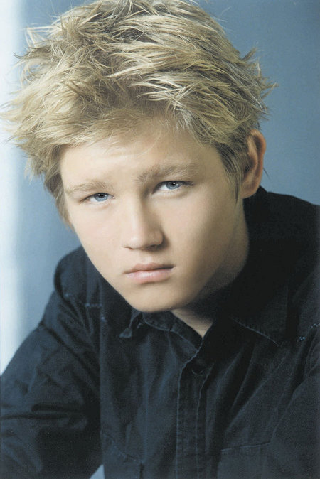 actor Evan Ellingson large photo