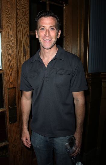 actor Jay Goede large photo