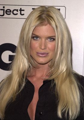 actor Victoria Silvstedt large photo