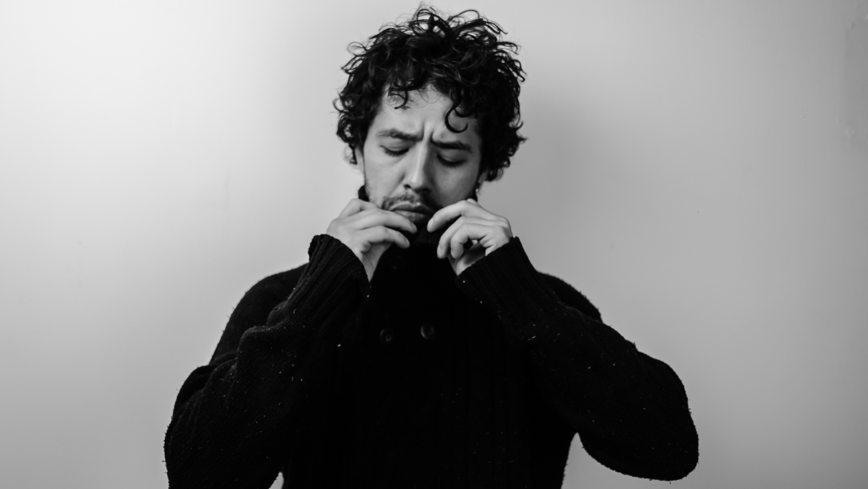 actor Diego Cataño large photo