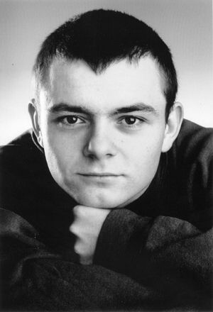 actor Laurence Kinlan large photo