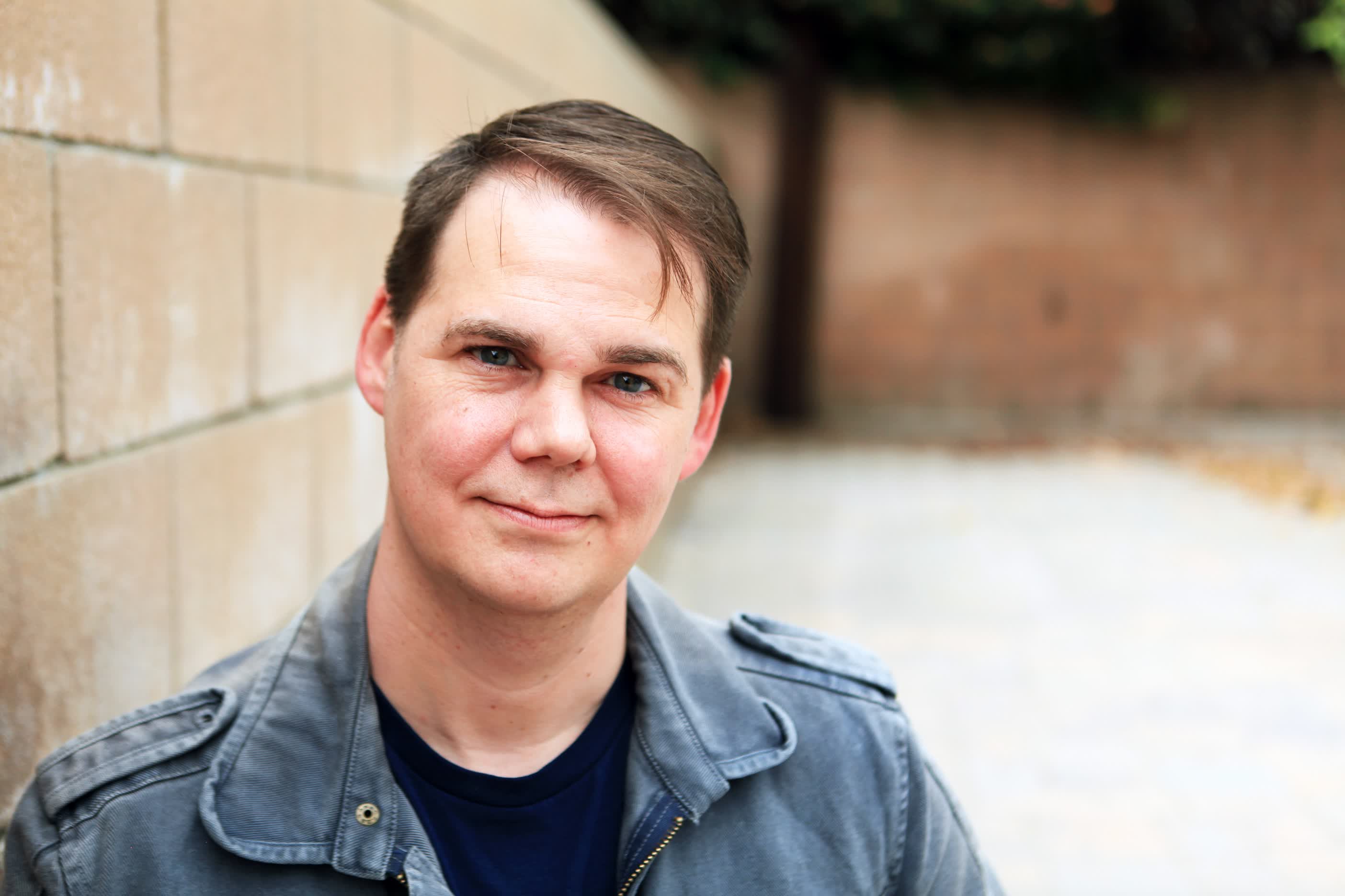 actor John Gross large photo