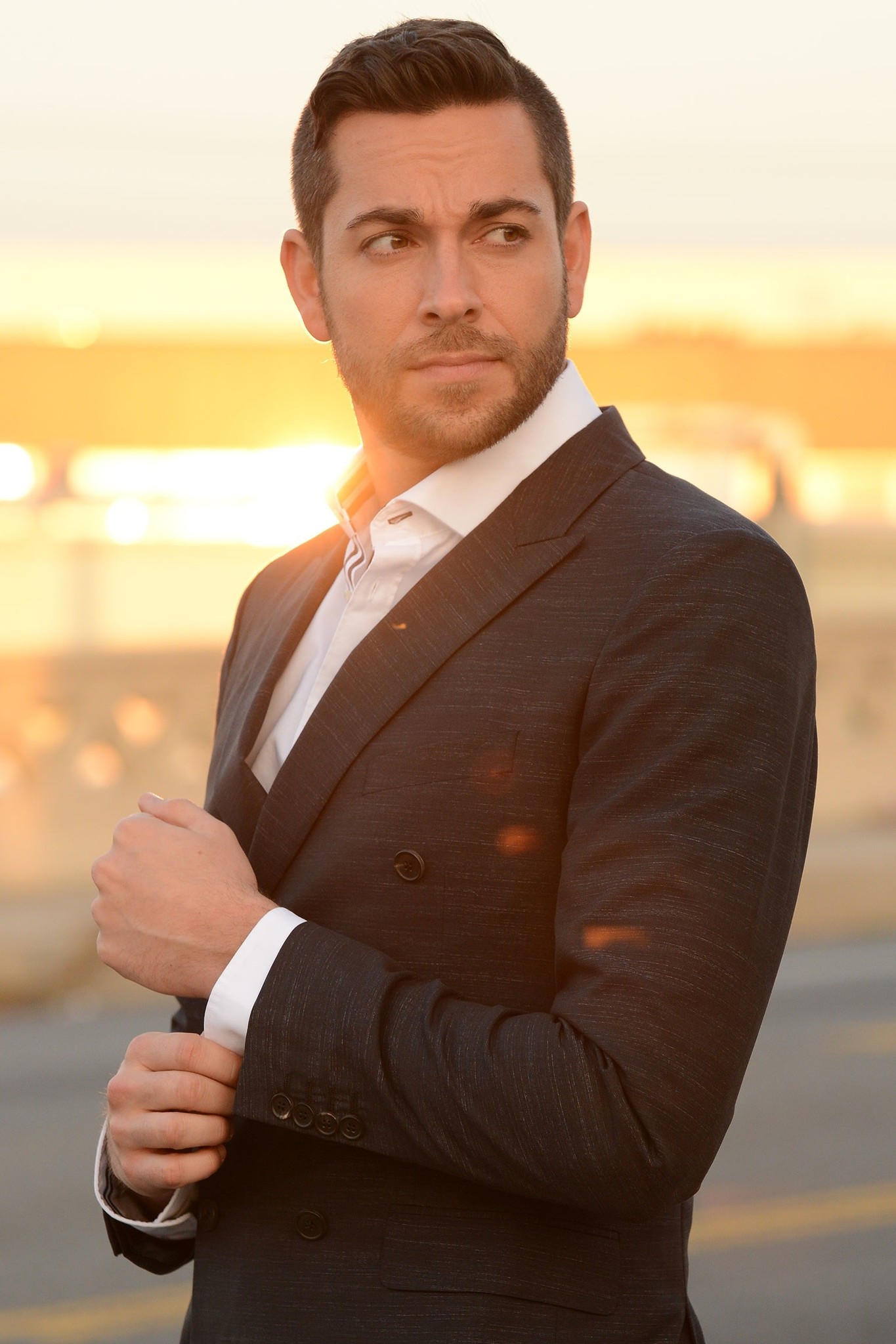 actor Zachary Levi large photo actor Zachary Levi large photo