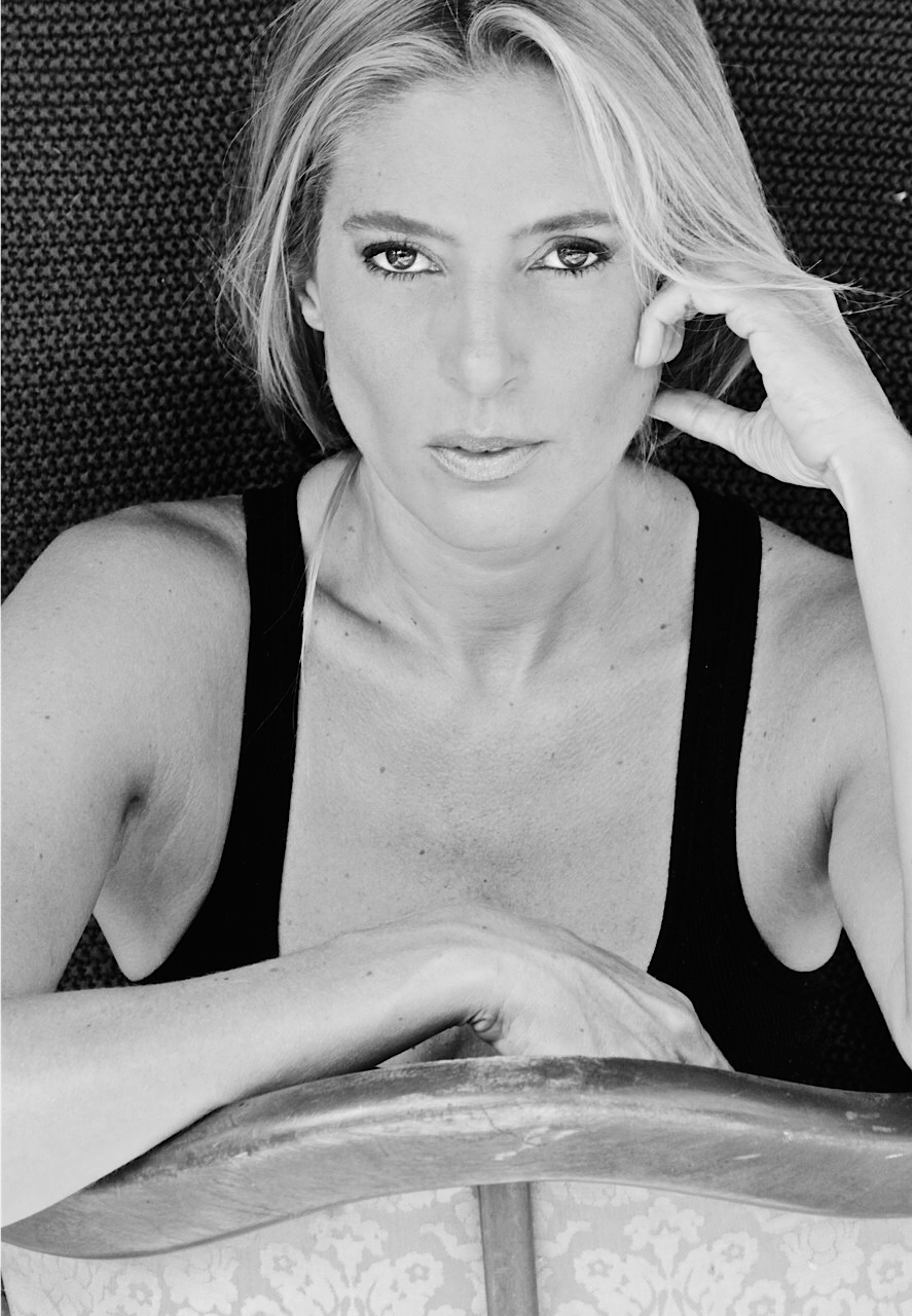 actor Jimena Hoyos large photo