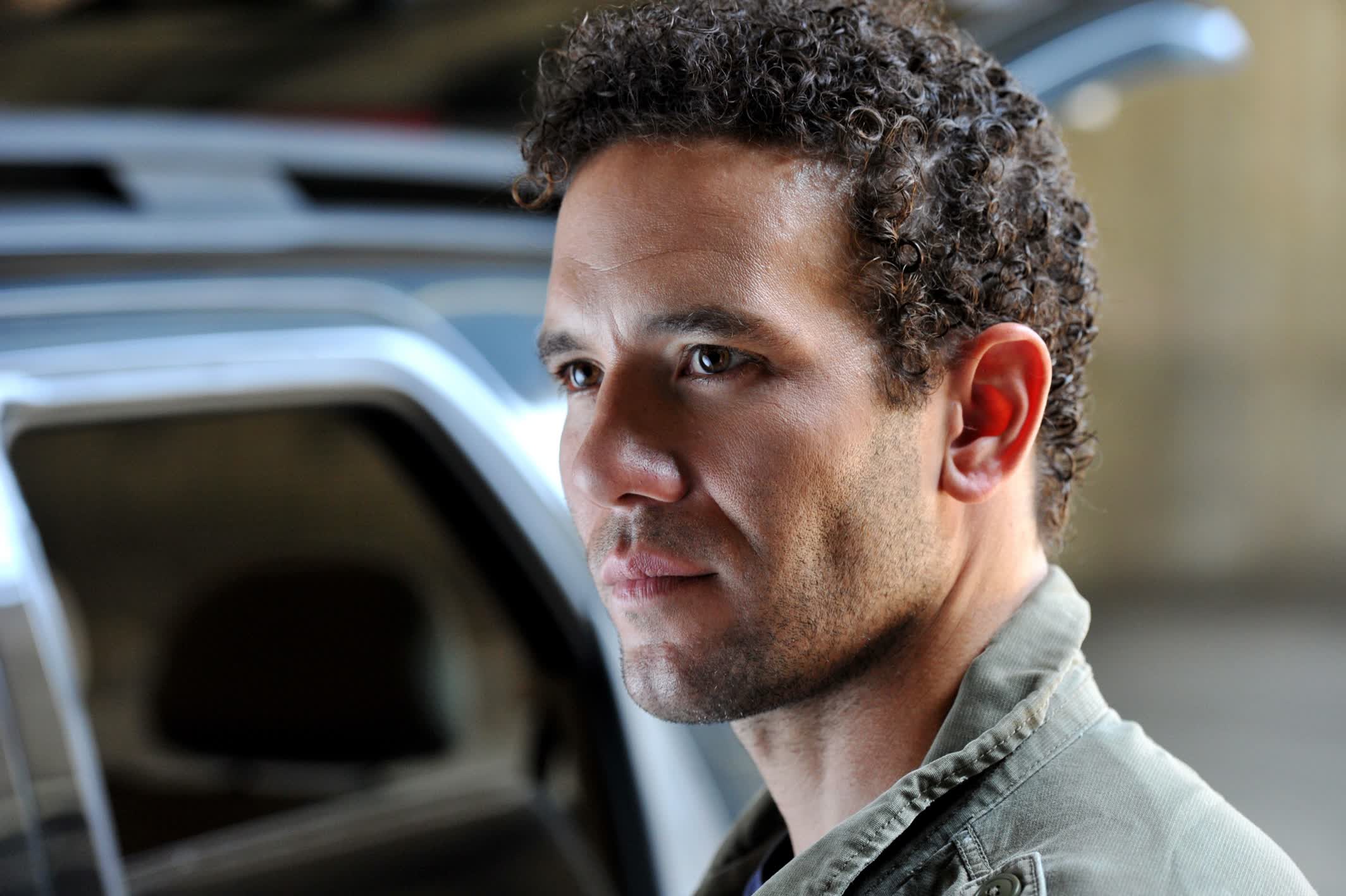 actor Aaron Lohr large photo