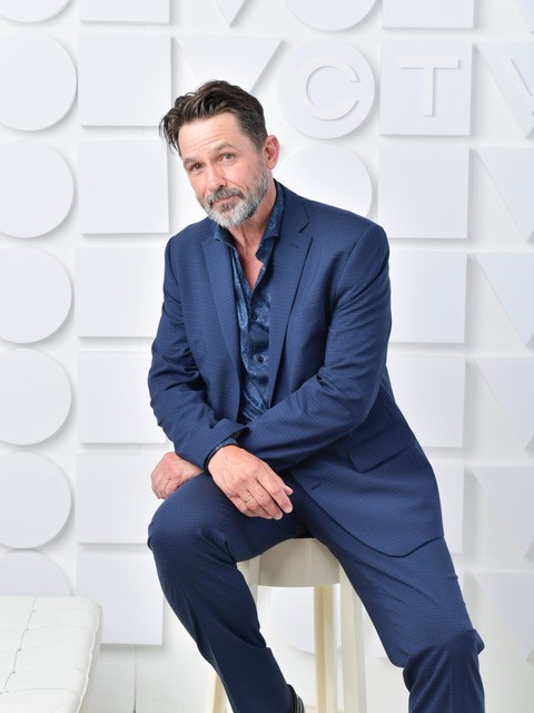 actor Billy Campbell large photo