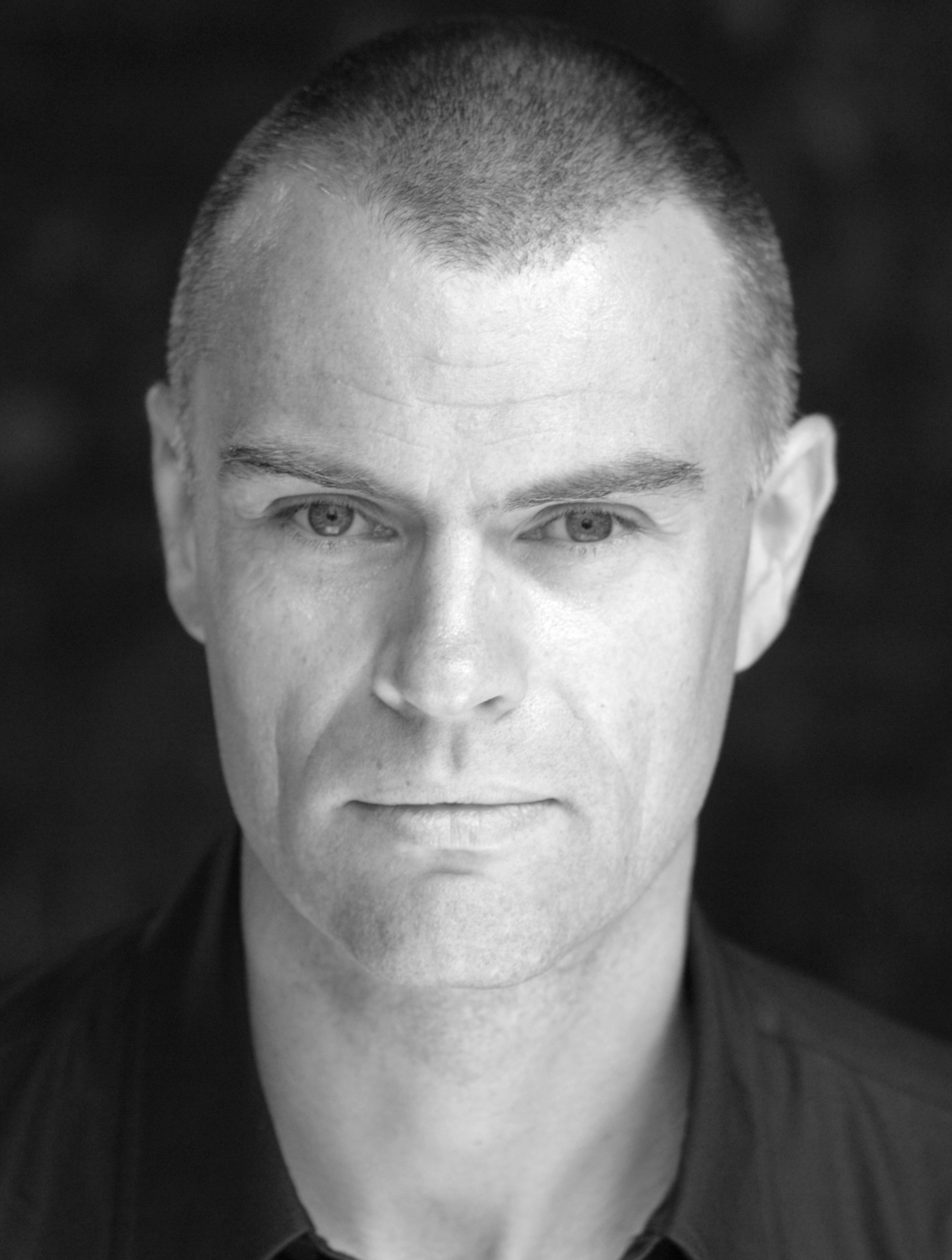 actor Julian Lewis Jones large photo