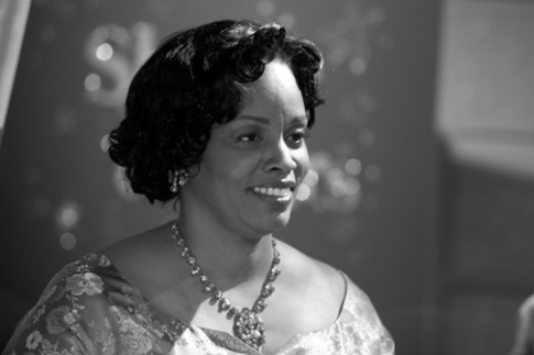 actor Dianne Reeves large photo