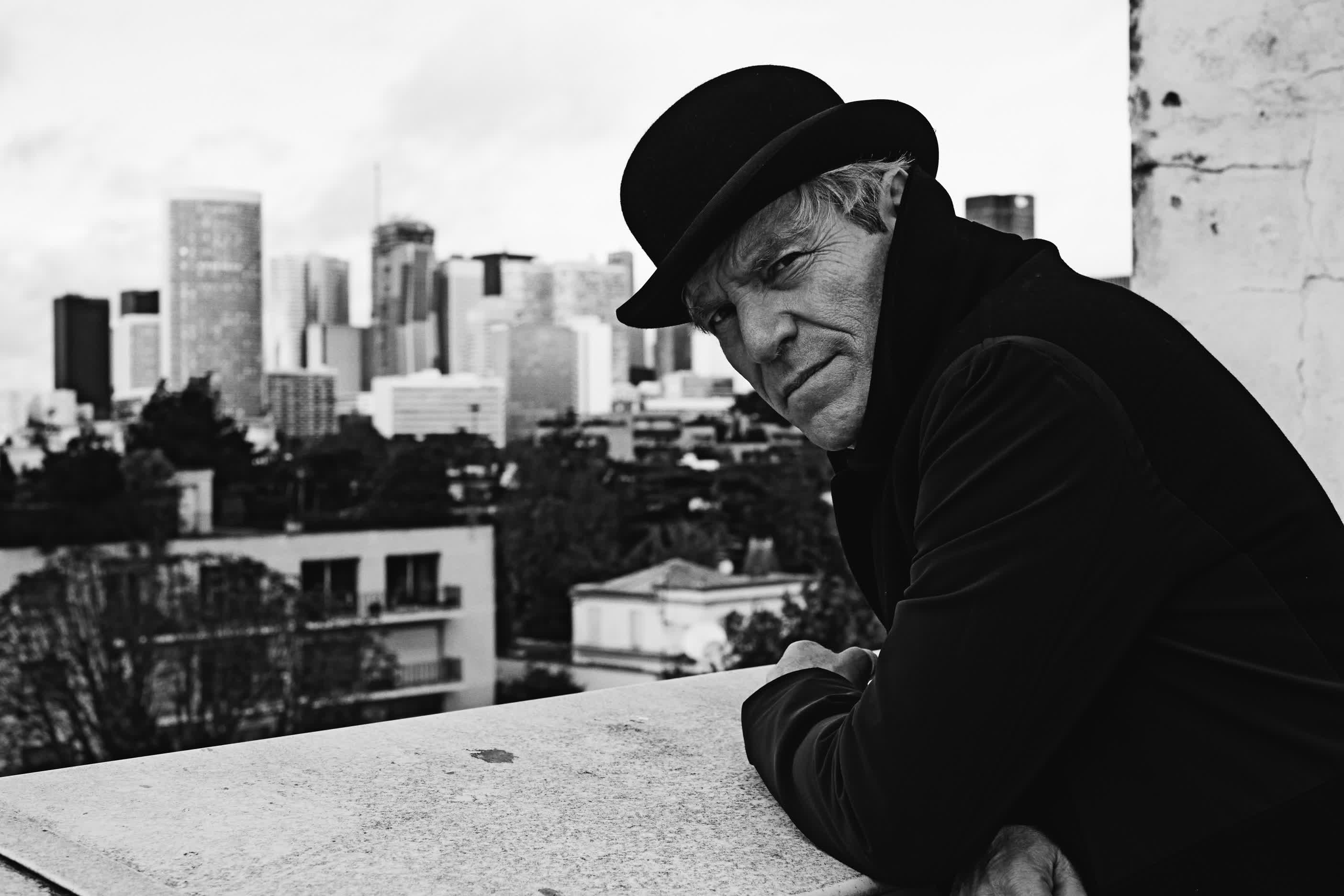 actor Tchéky Karyo large photo