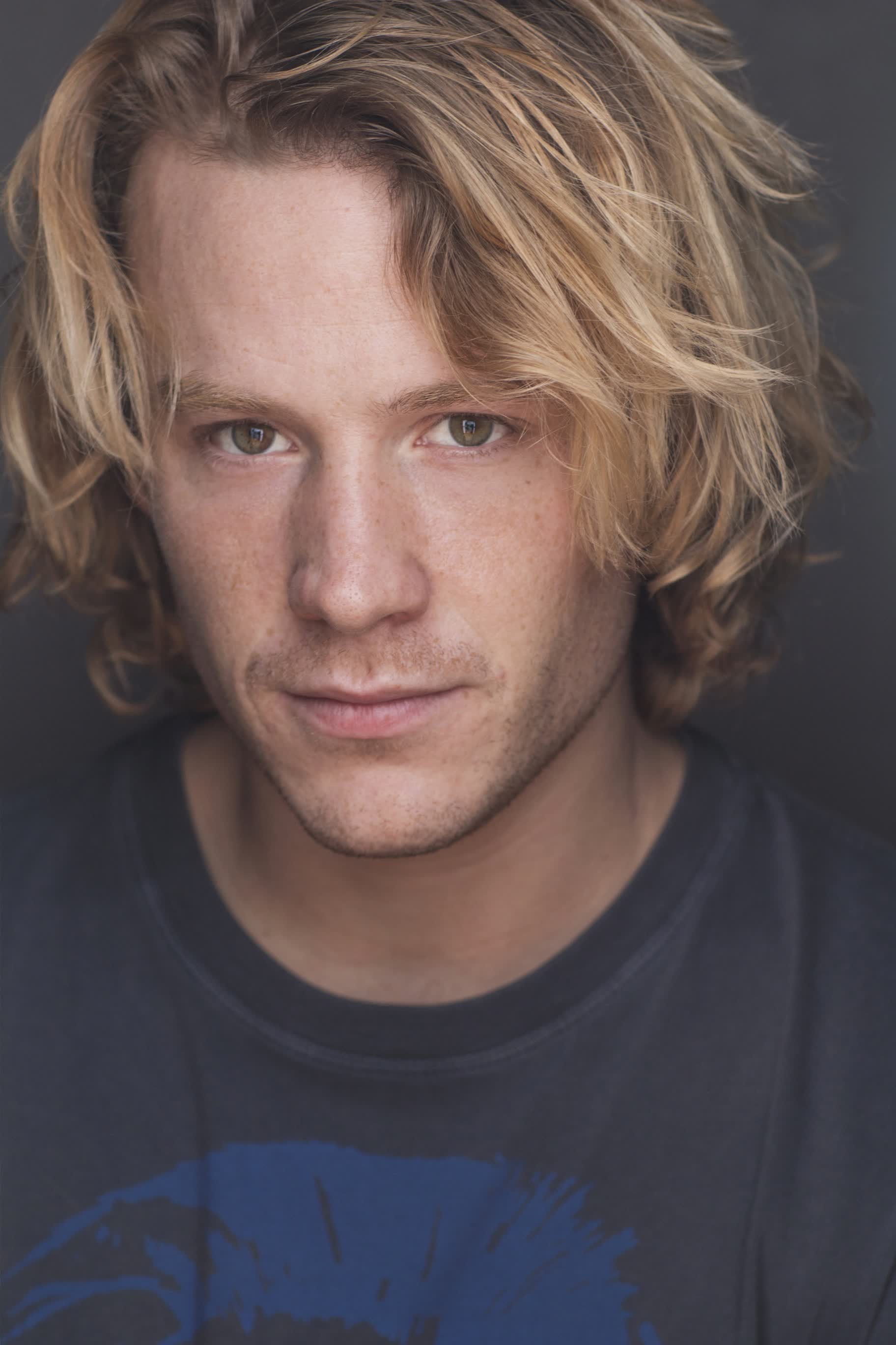 actor Dash Barber large photo