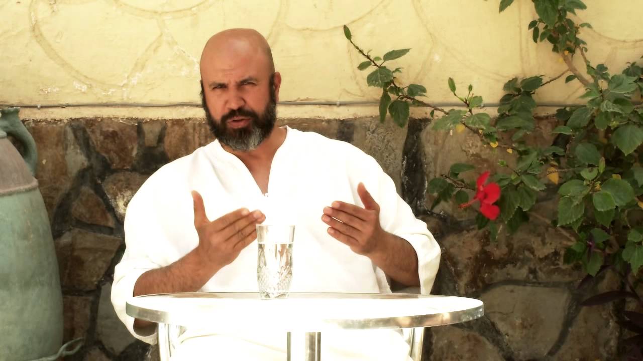 actor Michel Qissi large photo