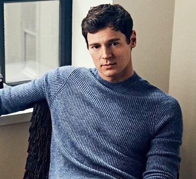actor Benjamin Walker large photo