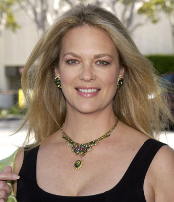 actor Leann Hunley large photo