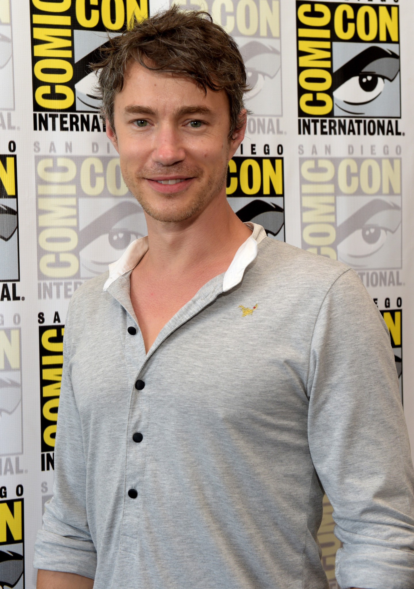 actor Tom Wisdom large photo