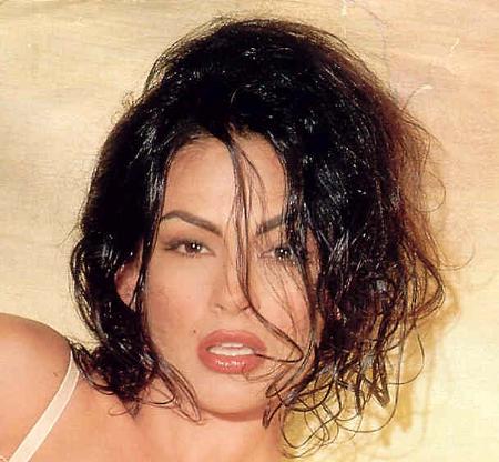 actor Rebecca Ferratti large photo