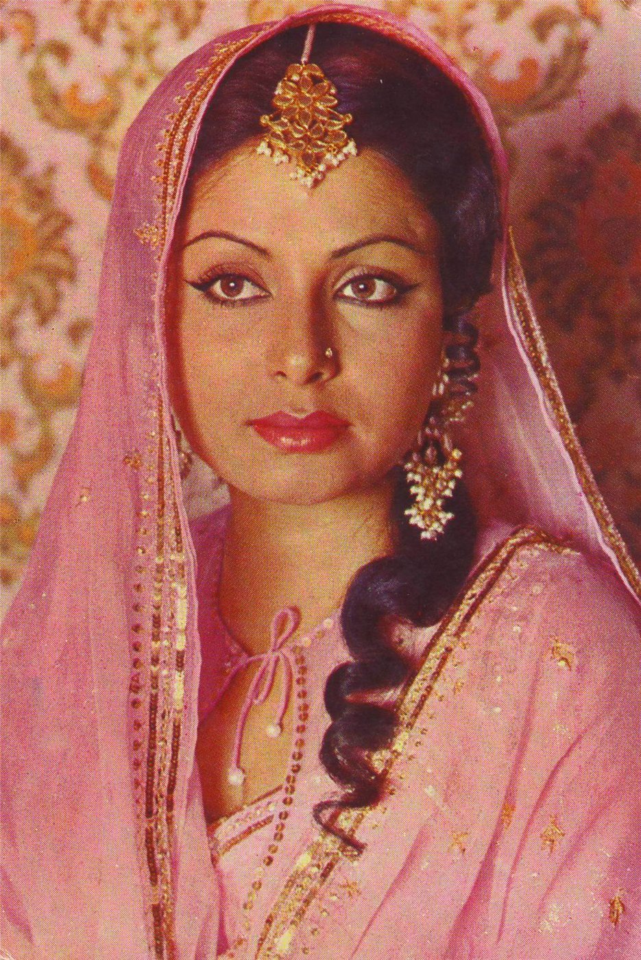 actor Rakhee Gulzar large photo