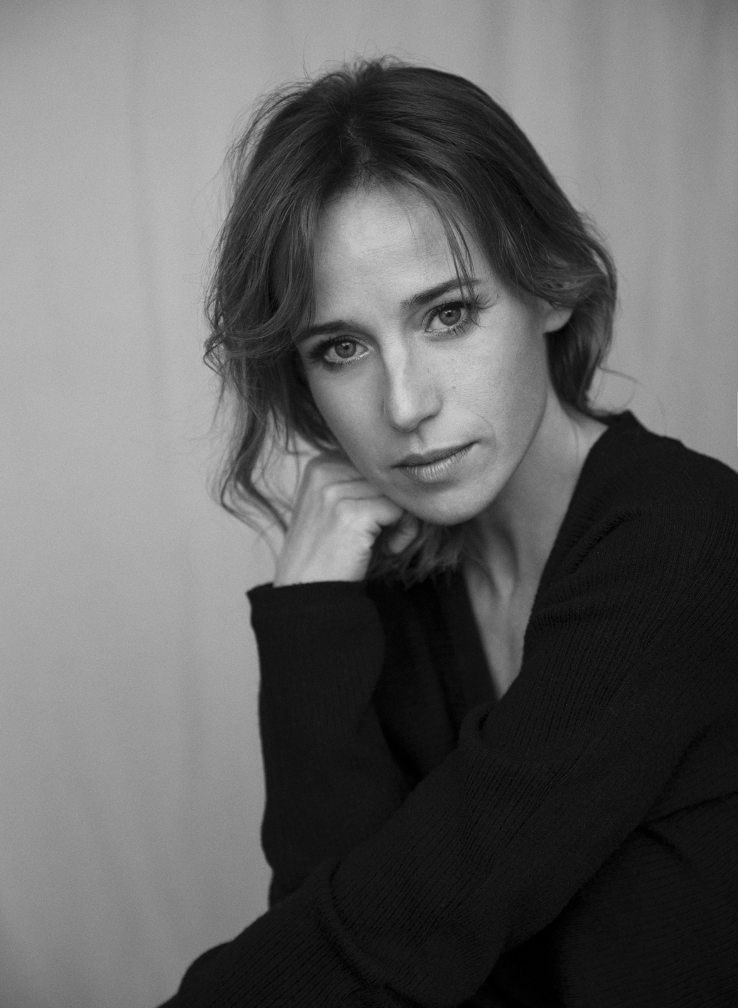 actor Marta Etura large photo