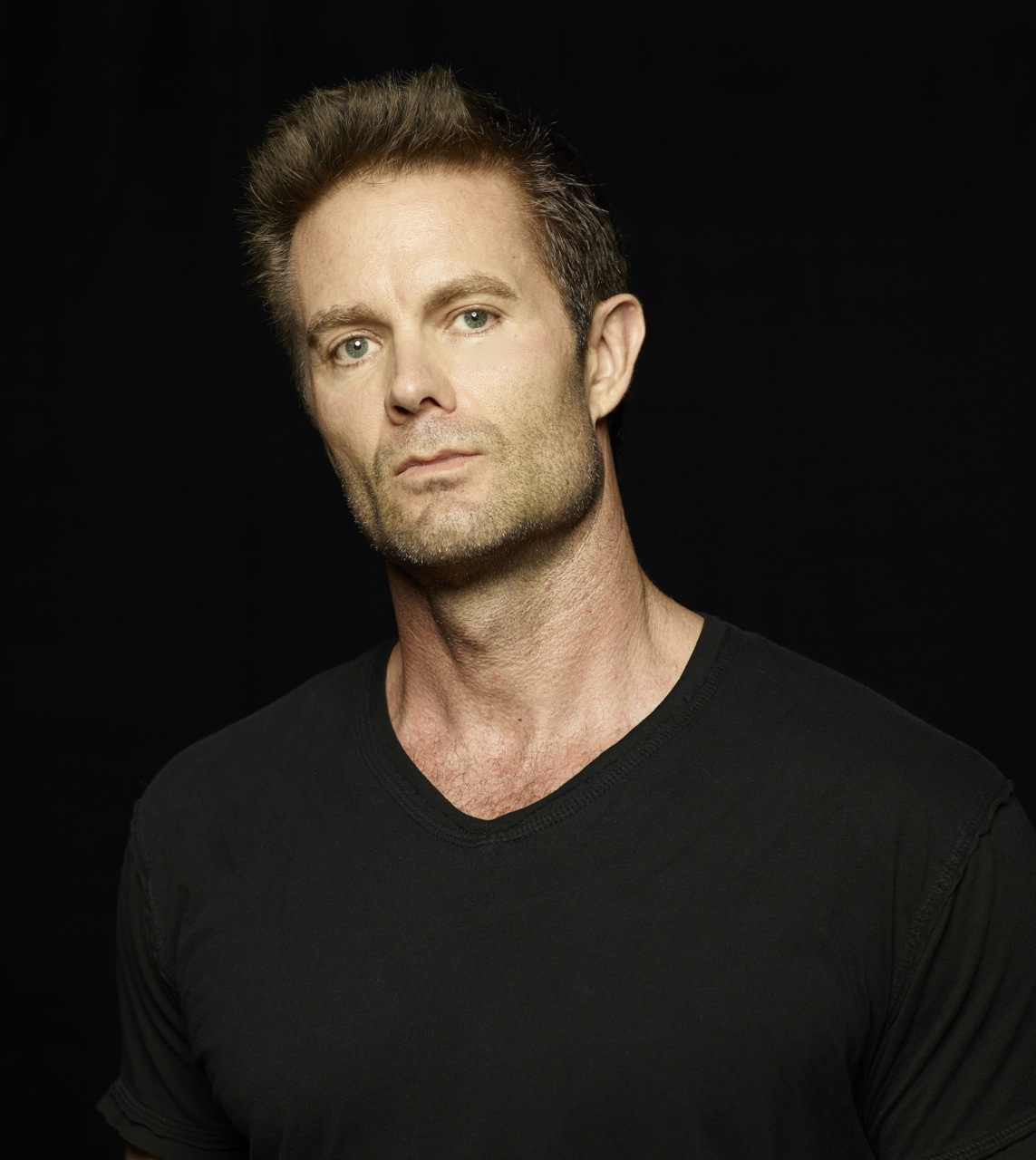 actor Garret Dillahunt large photo