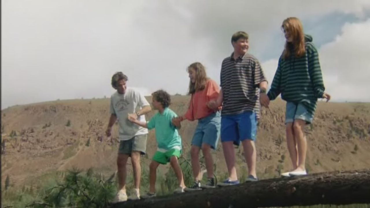 actor Hillary Wolf large photo