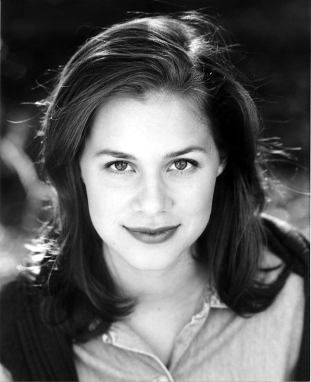 actor Siri Baruc large photo