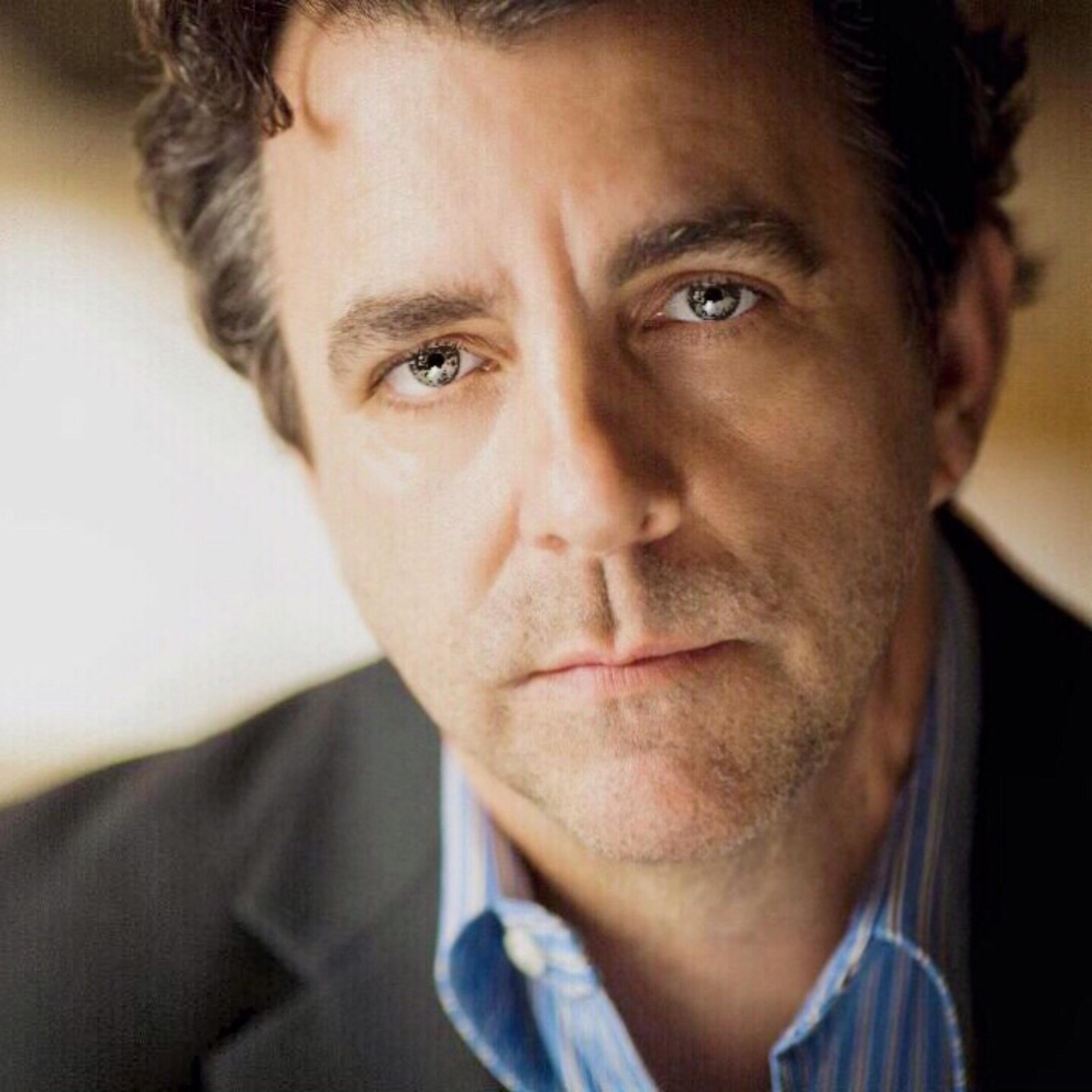 actor Joseph Lyle Taylor large photo