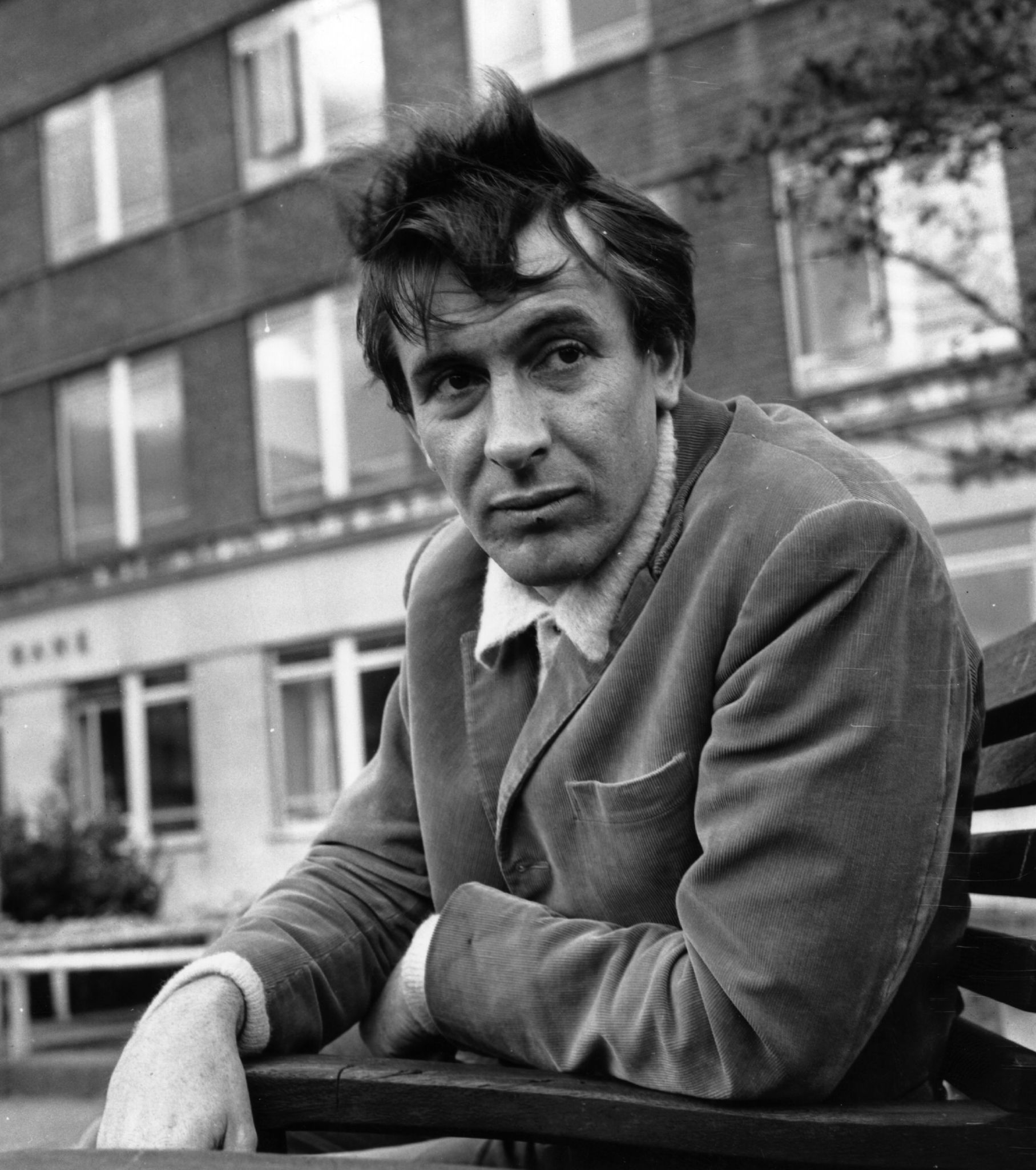 actor Robert Stephens large photo