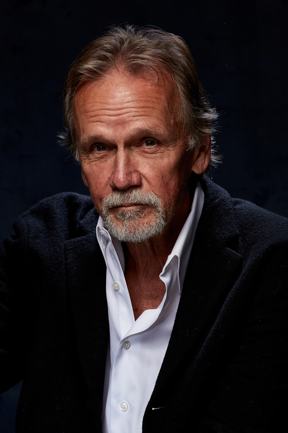 actor Sam Hennings large photo