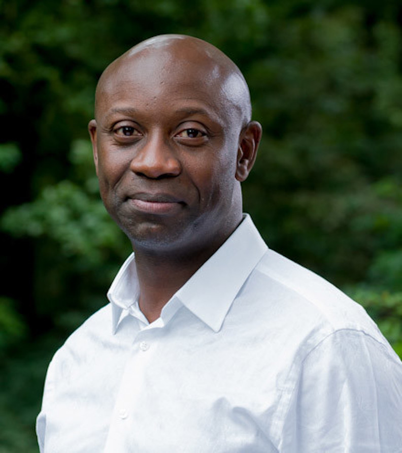 actor Israel Oyelumade large photo