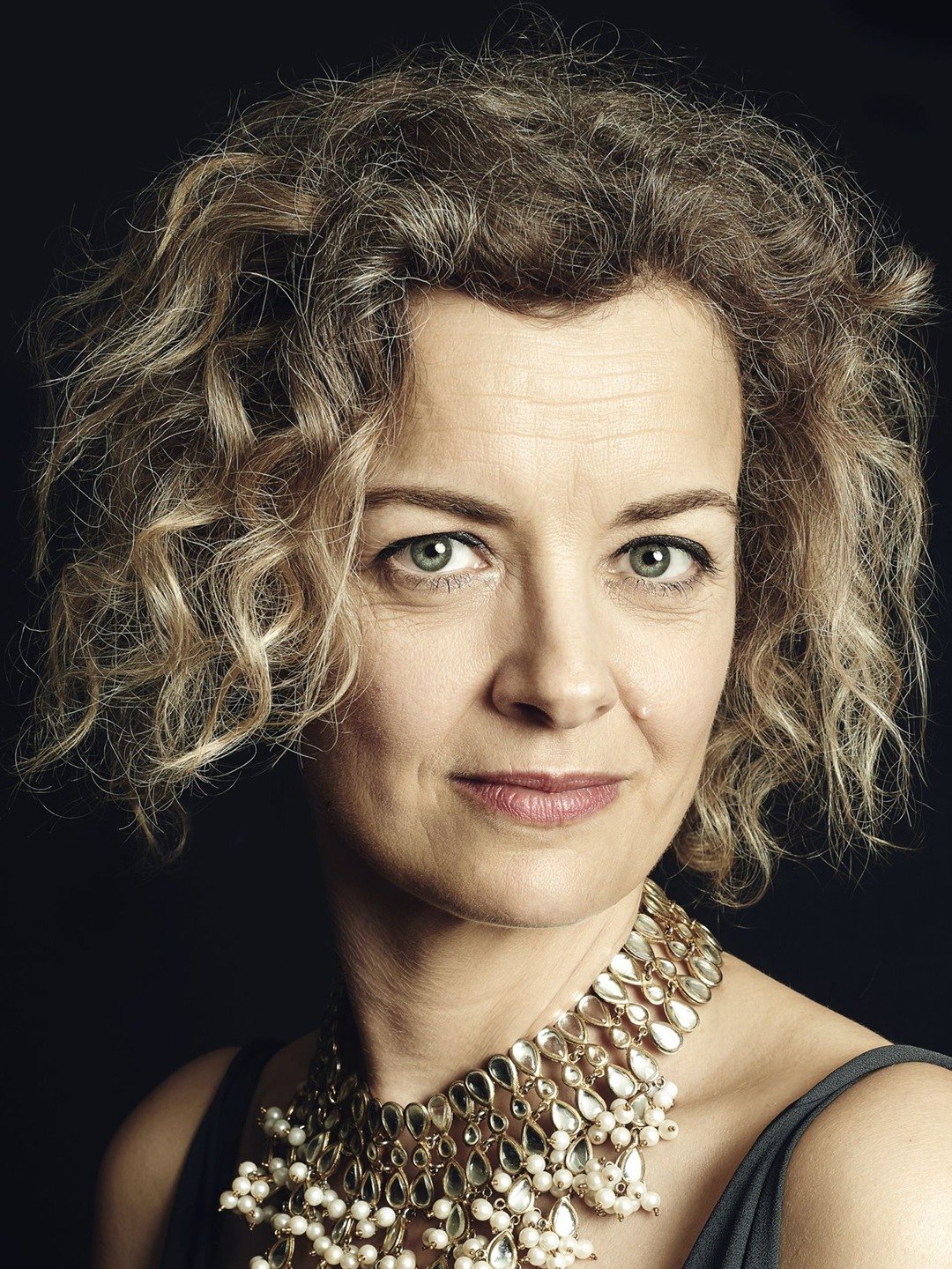 actor Lucy Russell large photo