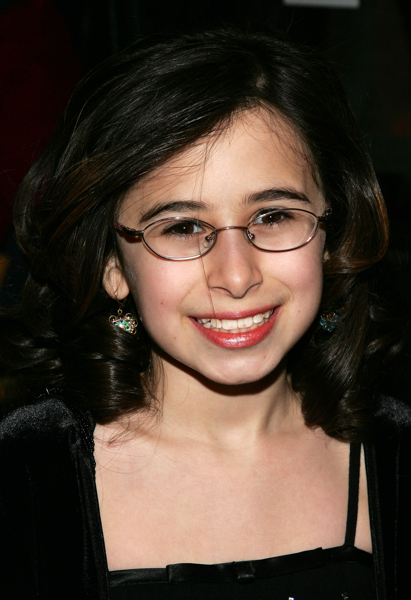 actor Emma Lesser large photo