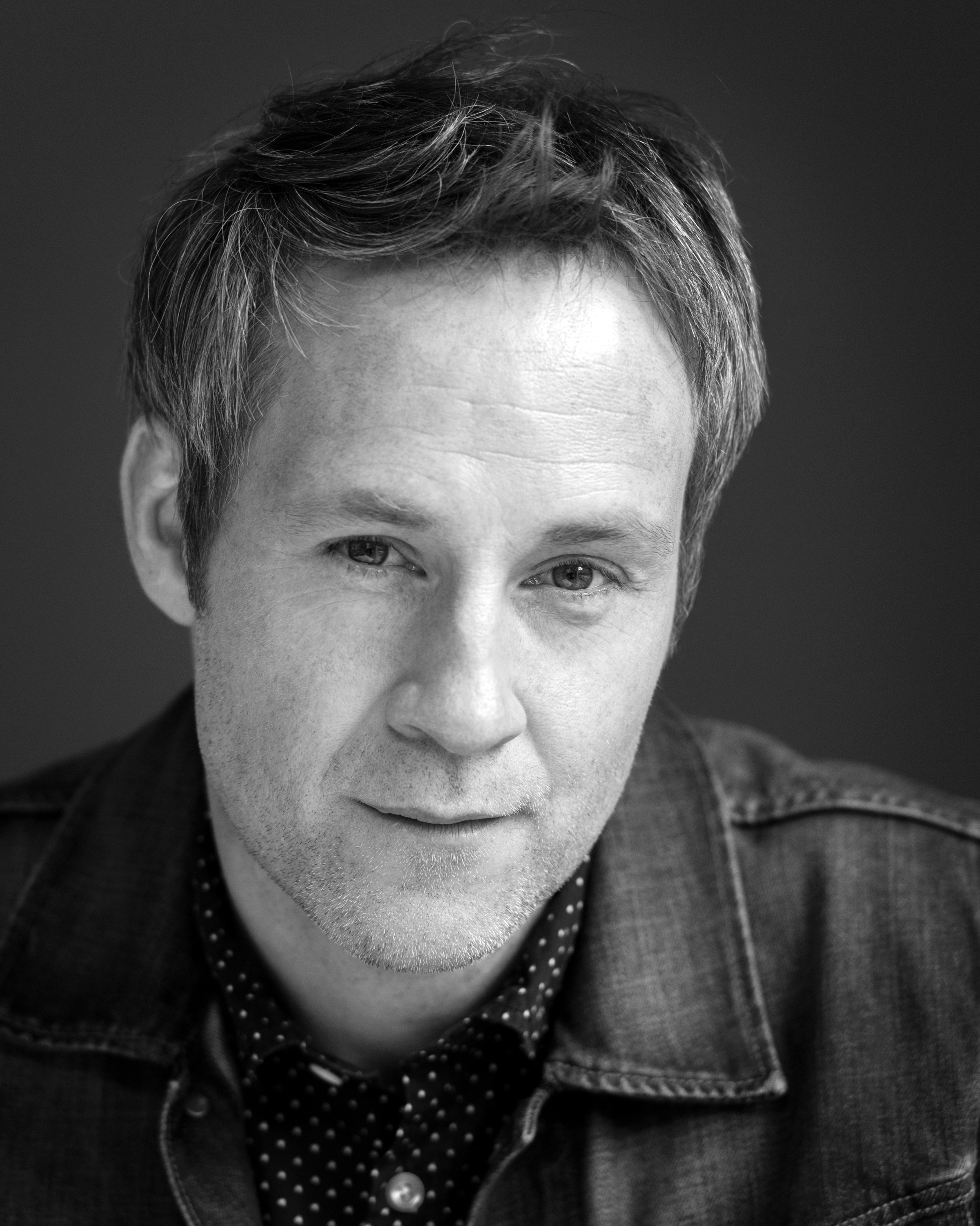 actor Peter McDonald large photo