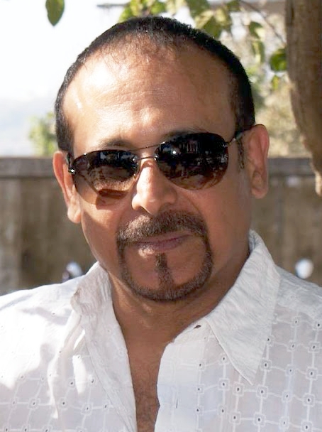 actor Adi Irani large photo