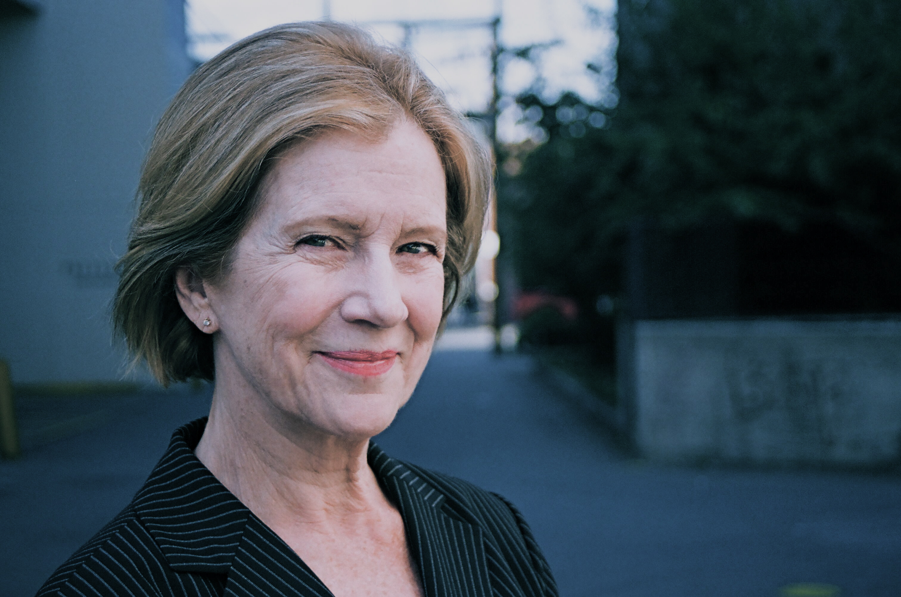 actor Anna Hagan large photo