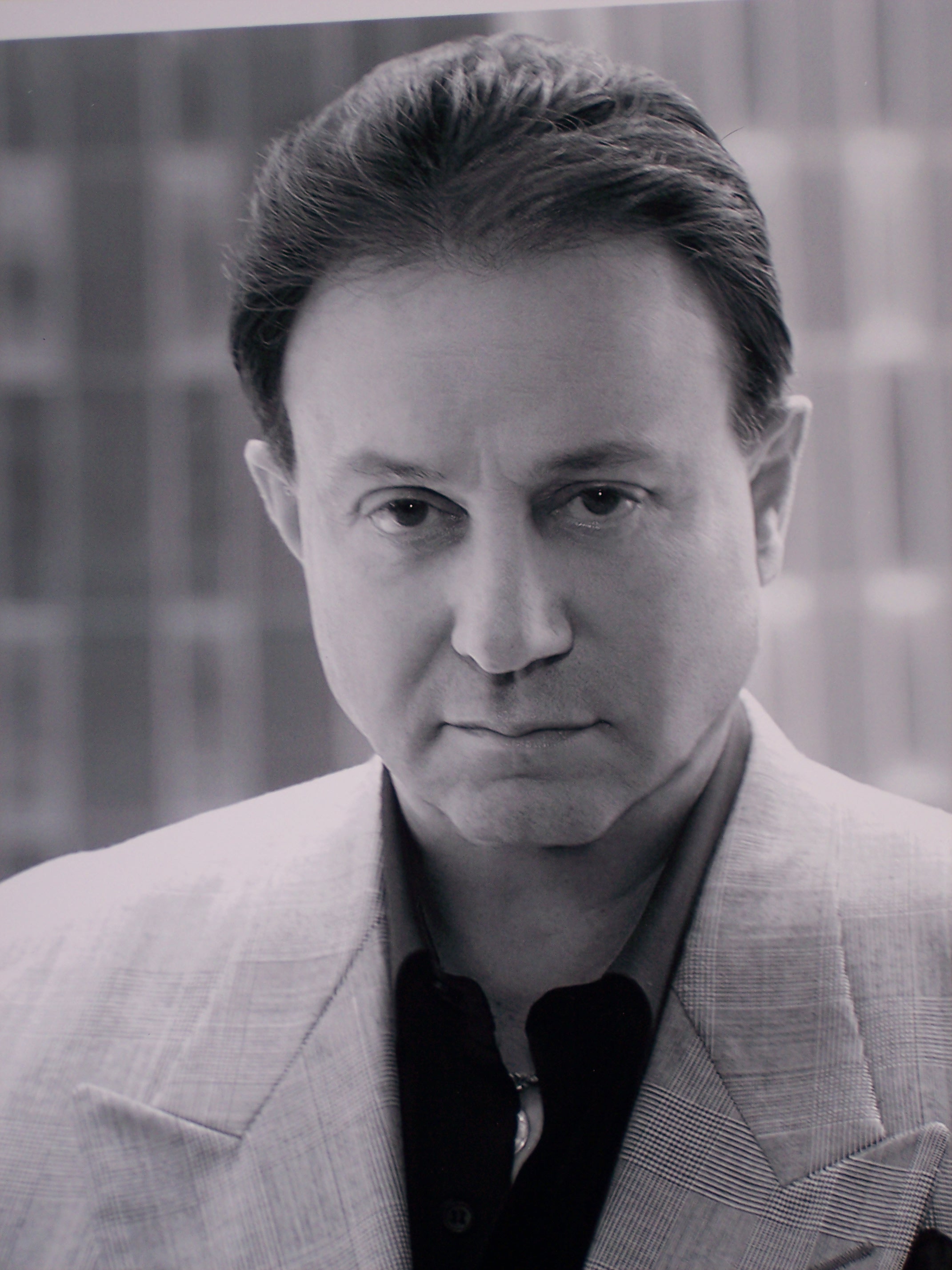 actor Tony Darrow large photo