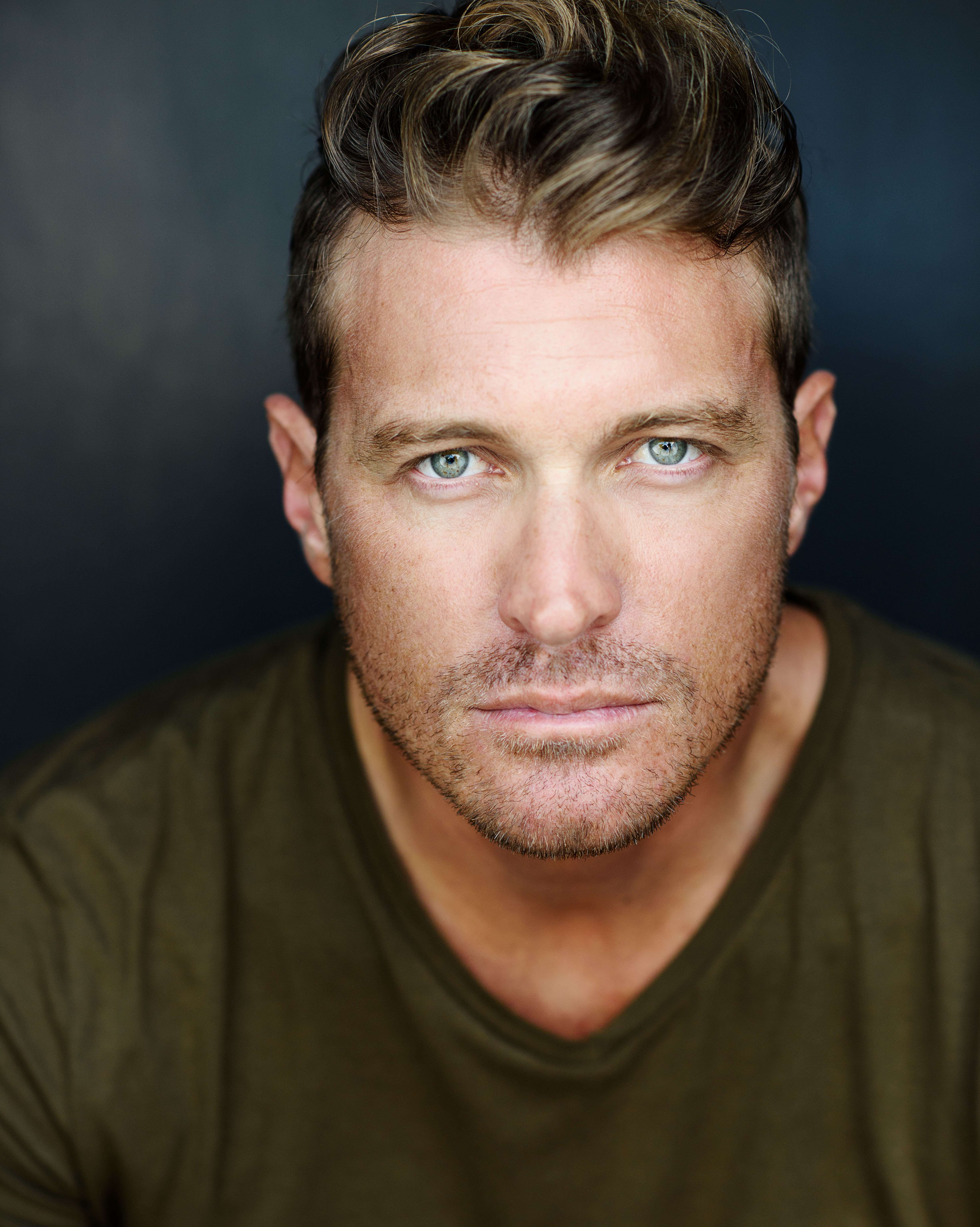 actor Cory Robinson large photo