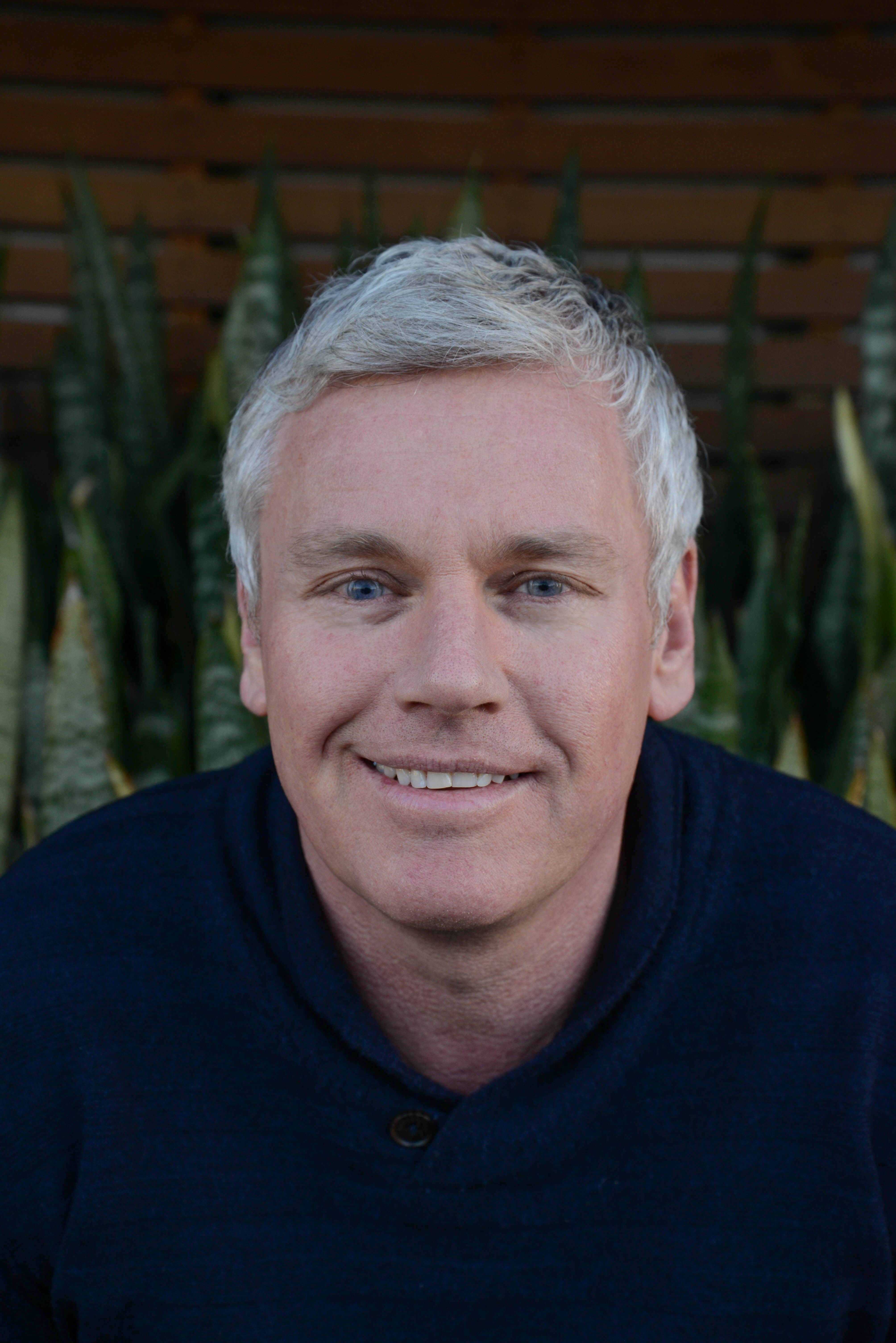 actor Mike Dwyer large photo