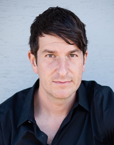 actor Joe Cobden large photo