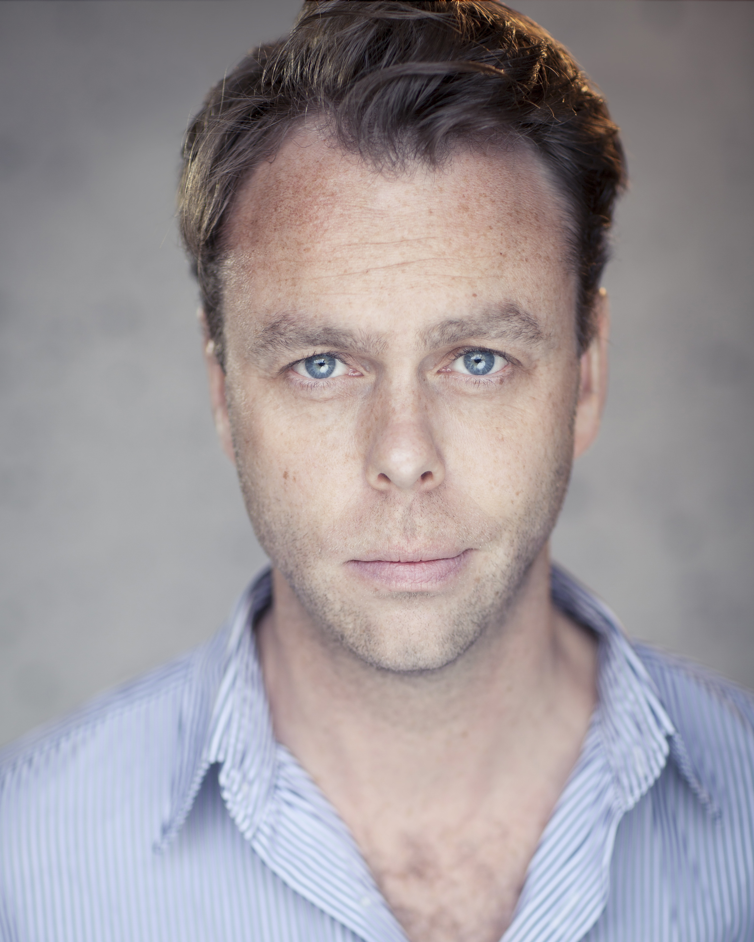 actor Bruce Mackinnon large photo