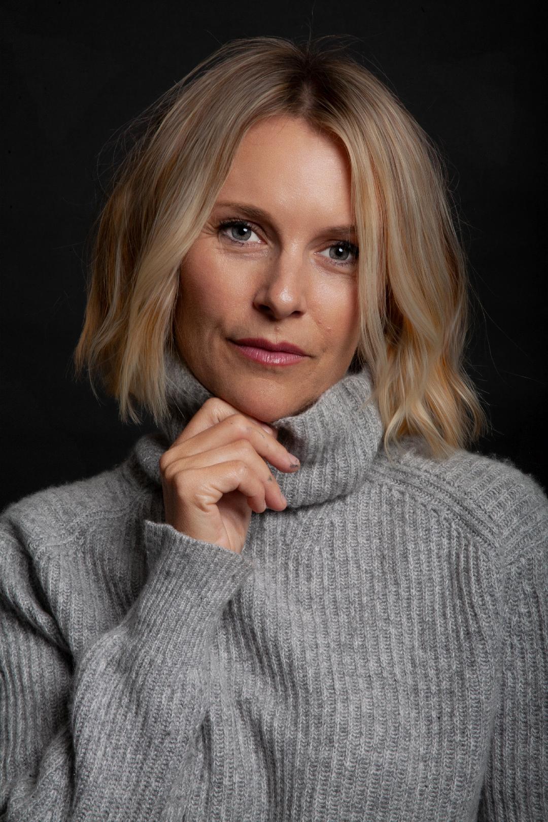 actor Tanya Clarke large photo