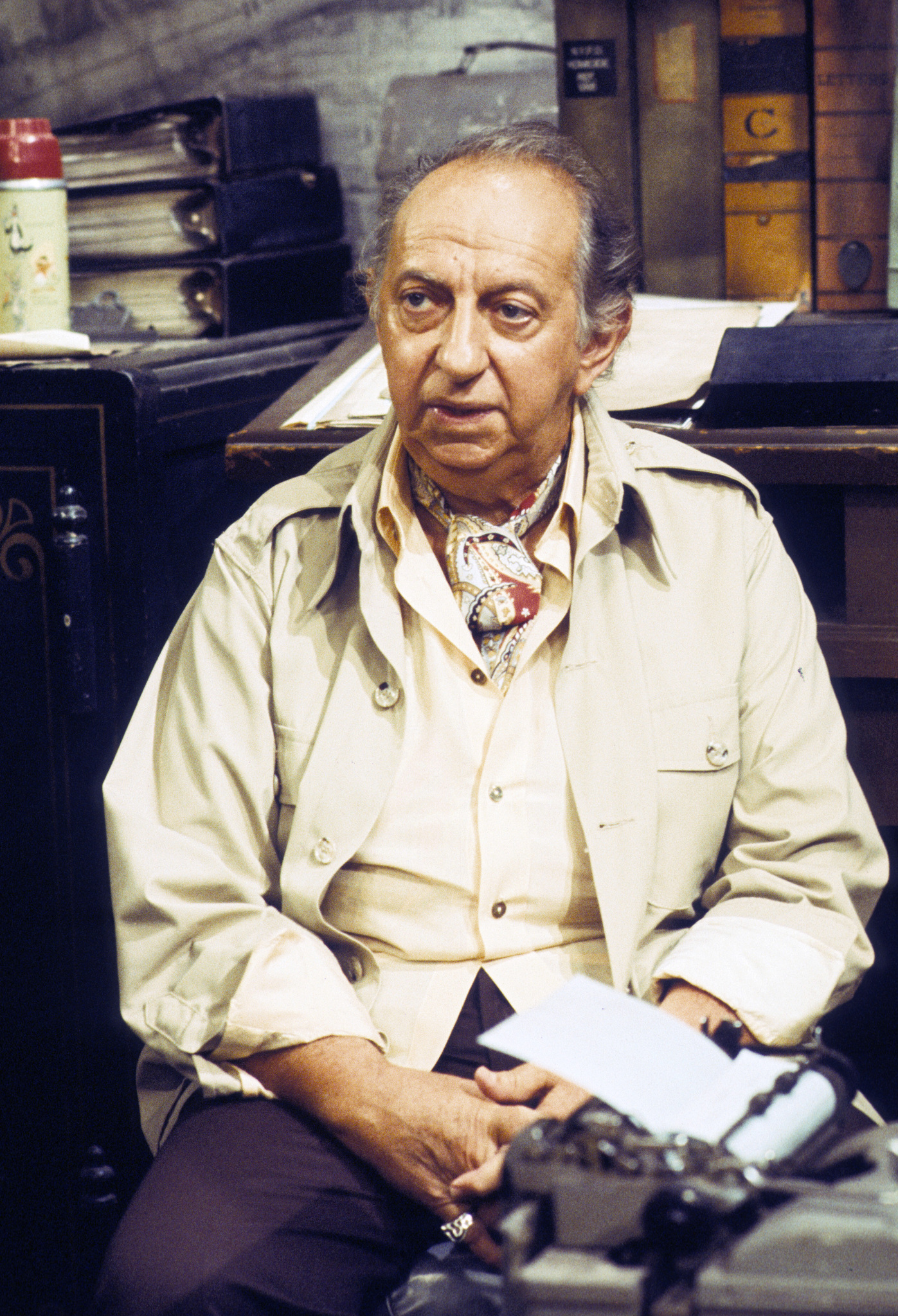 actor Phil Leeds large photo