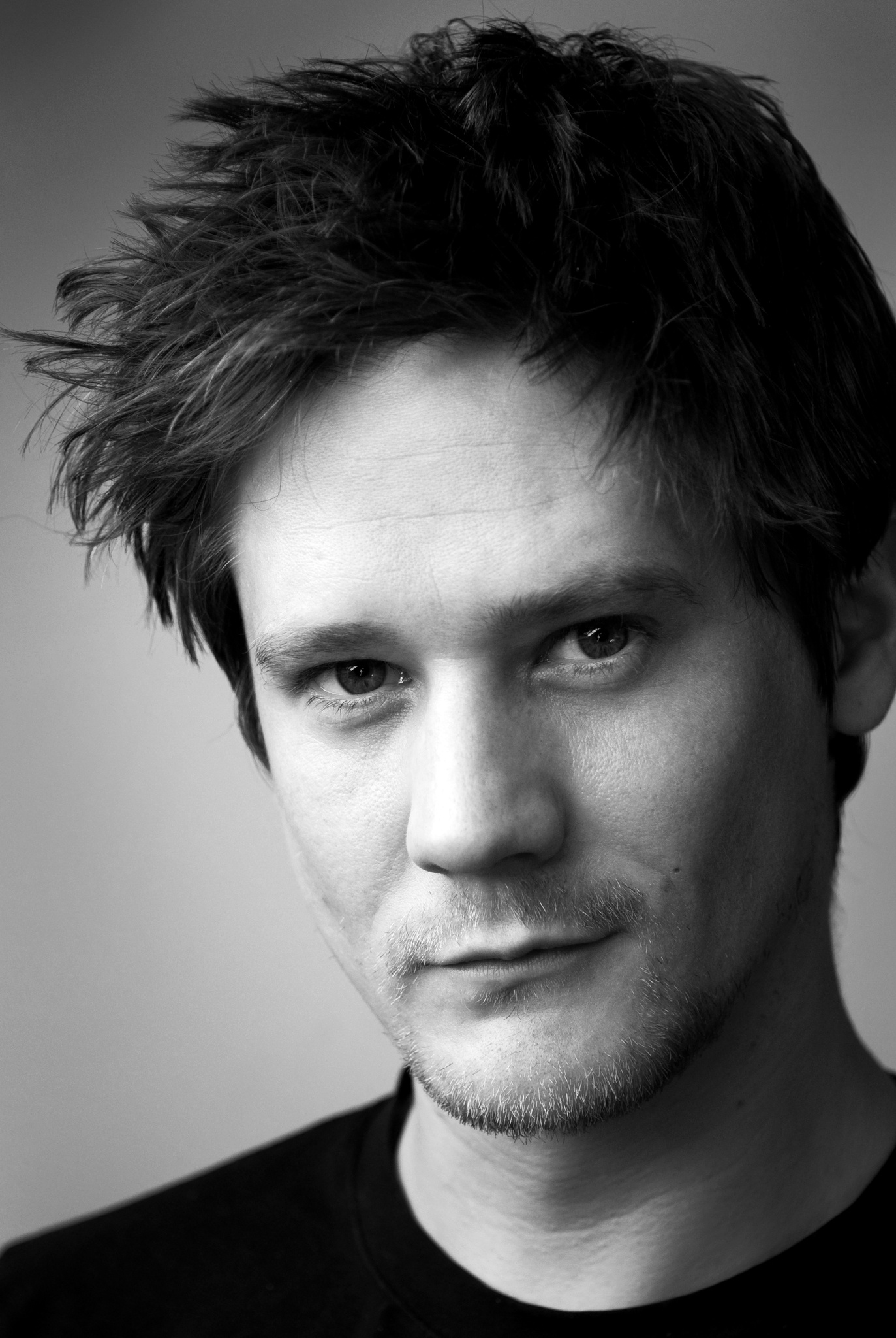 actor Bryan Dick large photo