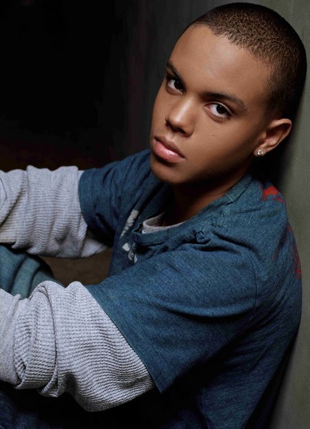 actor Evan Ross large photo