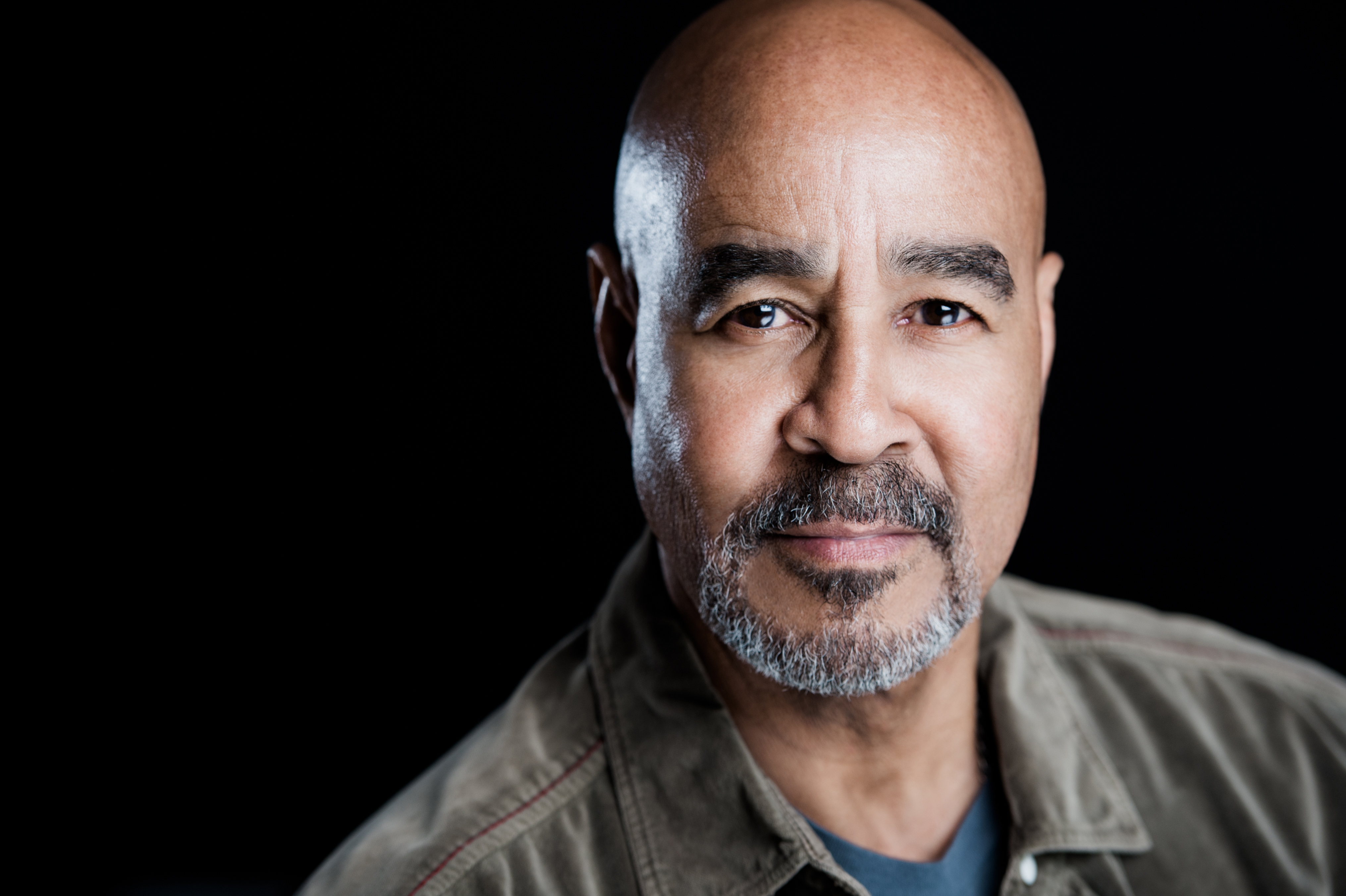 actor Dennis Neal large photo