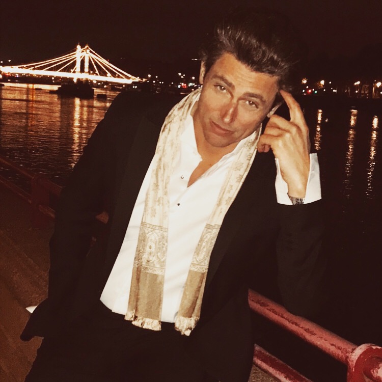 actor Lachlan Nieboer large photo