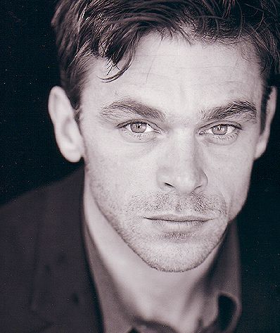 actor Ian Tracey large photo