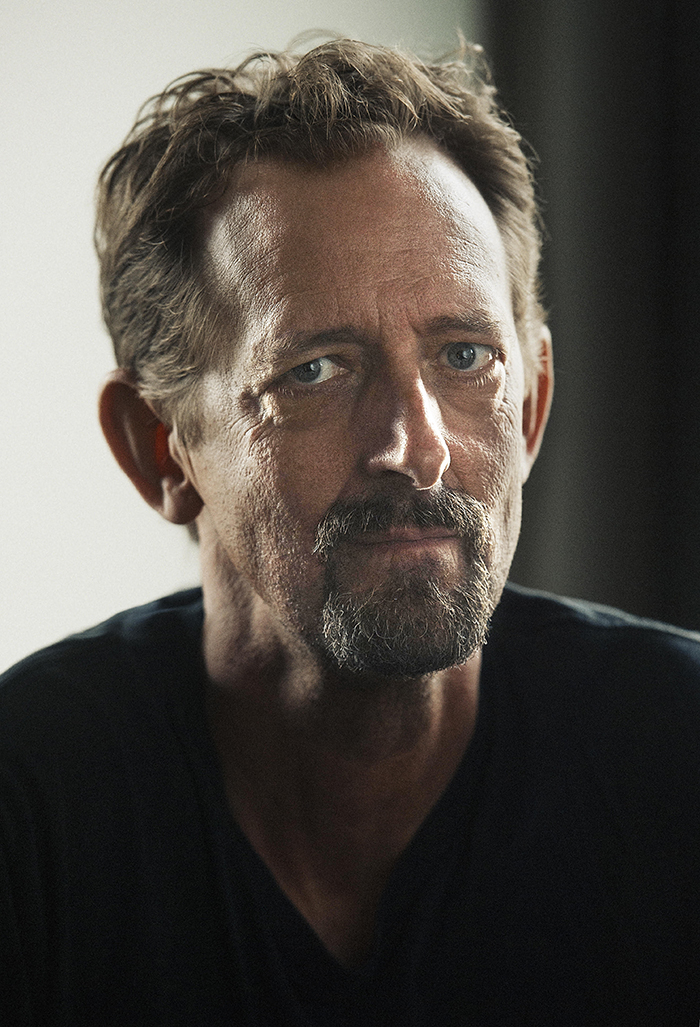 actor Mark Colson large photo