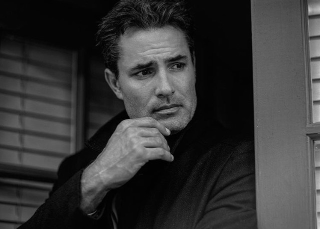 actor Victor Webster large photo