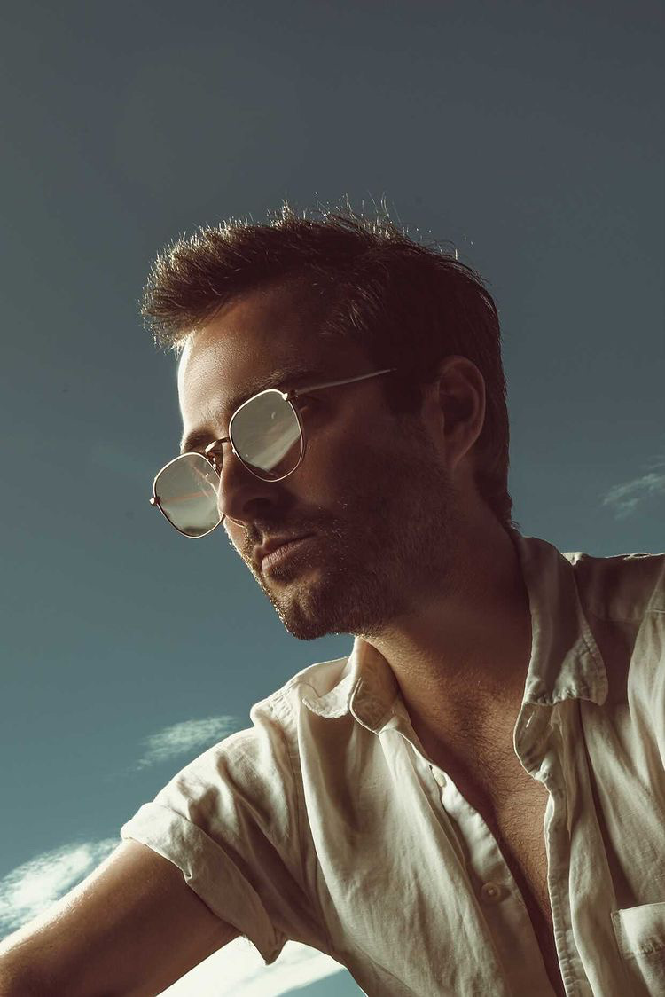 actor Reece Thompson large photo