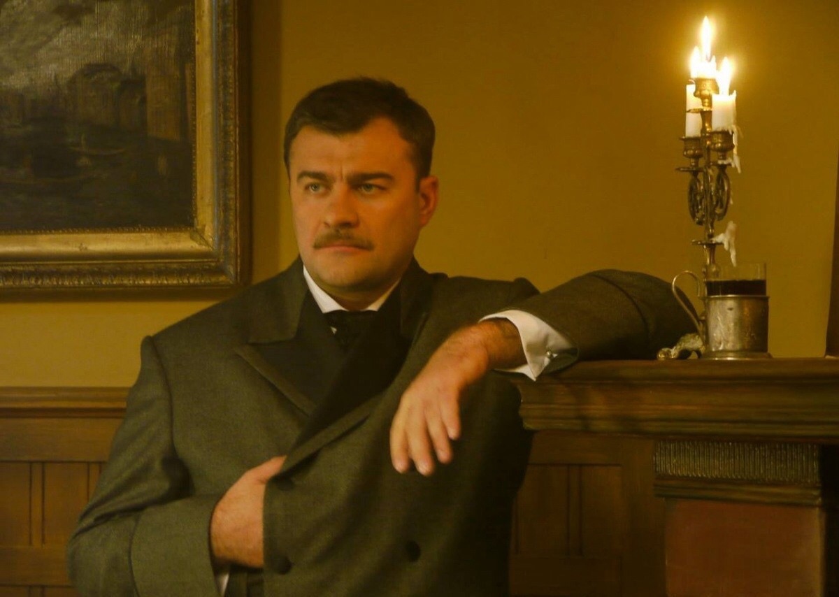 actor Mikhail Porechenkov large photo